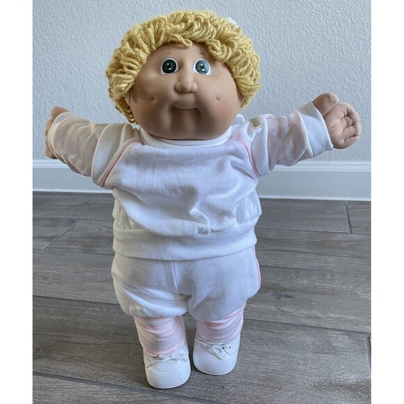1982 cabbage patch doll Hong Kong Green Eyes Blonde With Sister 2015 EUC - Picture 2 of 14